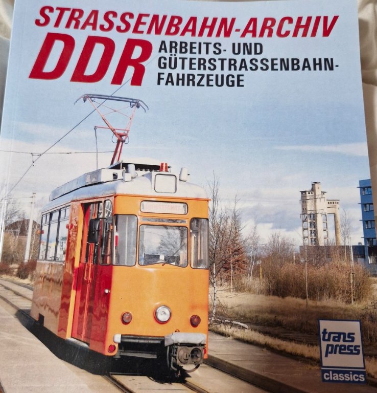 Auch wenn es nur auf die Betriebe in der ehem. DDR beschränkt ist ... in der Thematik Arbeitswagen zu empfehlen!